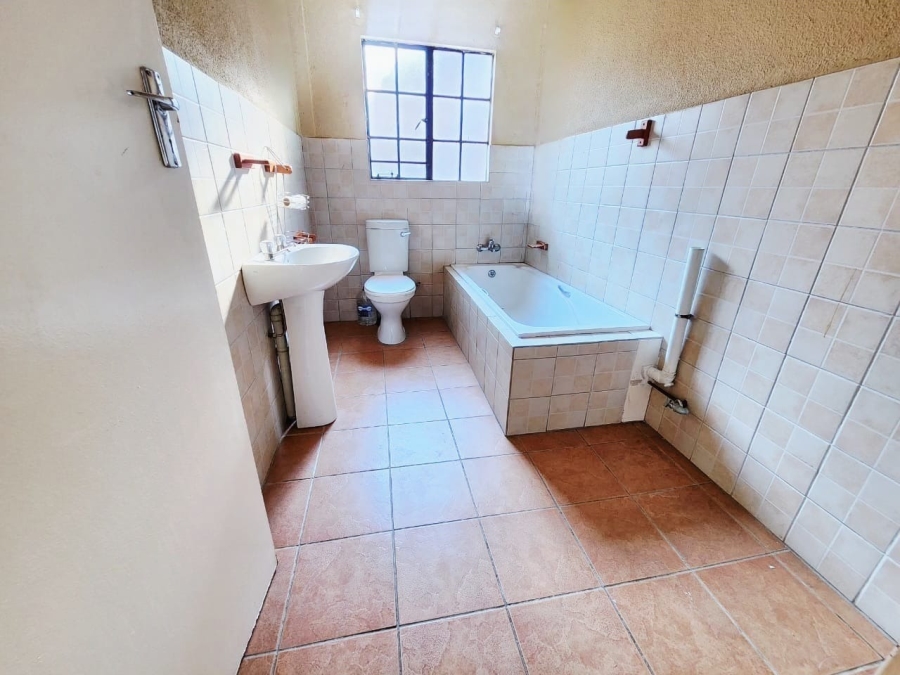 3 Bedroom Property for Sale in Geelhoutpark North West